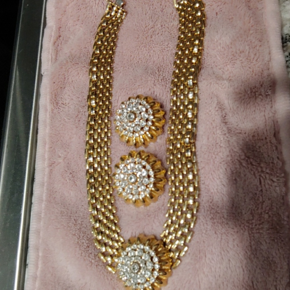 Necklace & Earring Set